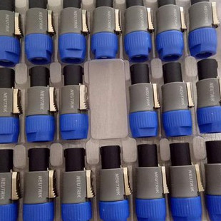1 chiếc Rắc loa neutrick - rắc loa sân khấu - Jack loa loại tốt - mới 100% - bh 3 tháng lỗi đổi mới