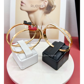 Đế da gài vòng , cimen , nhẫn ....da pu màu đen, trắng trưng bày cho shop Rubyhouse68