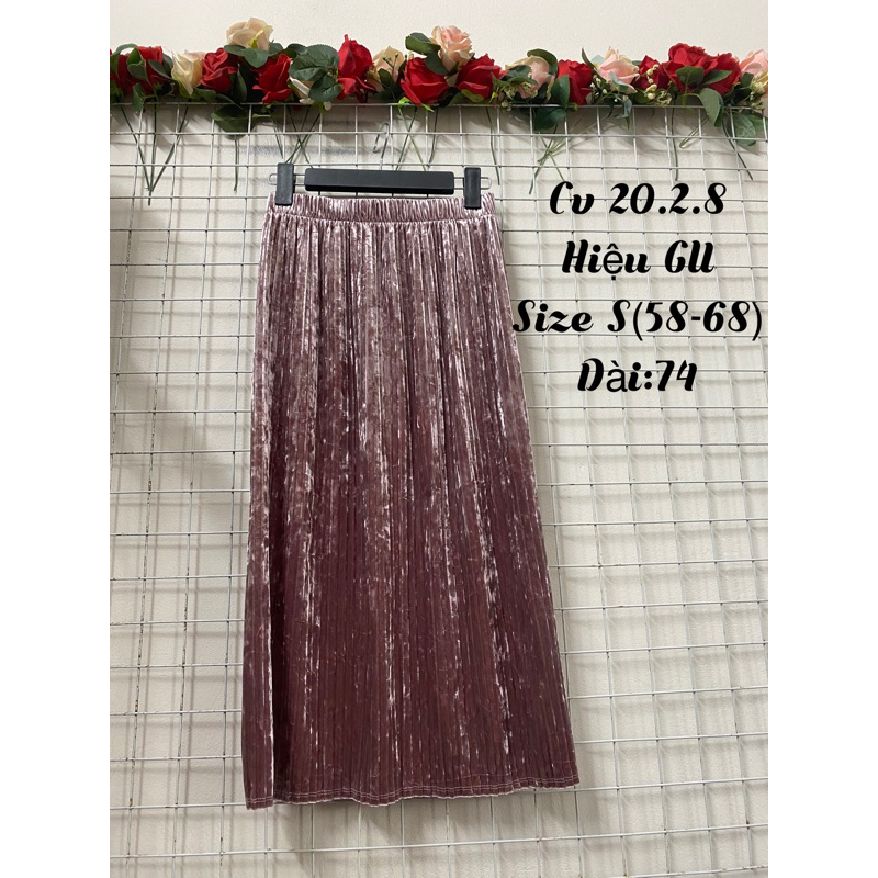 Chân váy Nhung hiệu GU size nhỏ