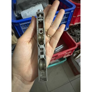 Bánh xe cửa sổ lùa, cửa slim ray dưới