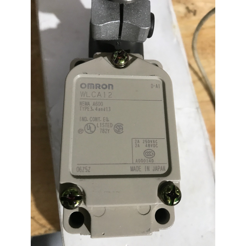 Giới hạn hành trình limit switch WLCA12 Omron