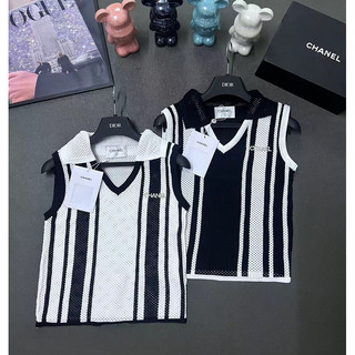 Áo len lưới cổ V thêu C.N QCCC