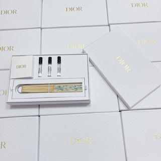 [CHÍNH HÃNG] 𝐒𝐞𝐭 𝐃𝐢𝐨𝐫 𝐐𝐮𝐚̣𝐭 & 𝐍𝐮̛𝐨̛́𝐜 𝐇𝐨𝐚 𝐋𝐮𝐜𝐤𝐲 𝐖𝐢𝐧𝐝 𝐂𝐡𝐢𝐦𝐞