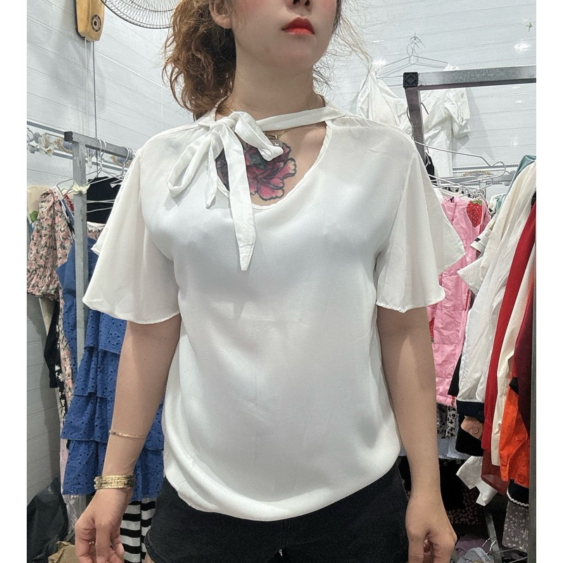 áo sơmi chốt trên live 12k ngàn( tự chọn gửi ngẫu nhiên)