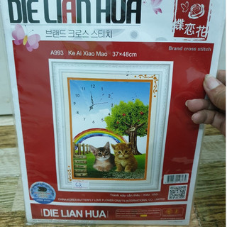 Tranh thêu đôi mèo cầu vòng đồng hồ A993 - kích thước: 37 * 48cm. (TRANH CHƯA LÀM)