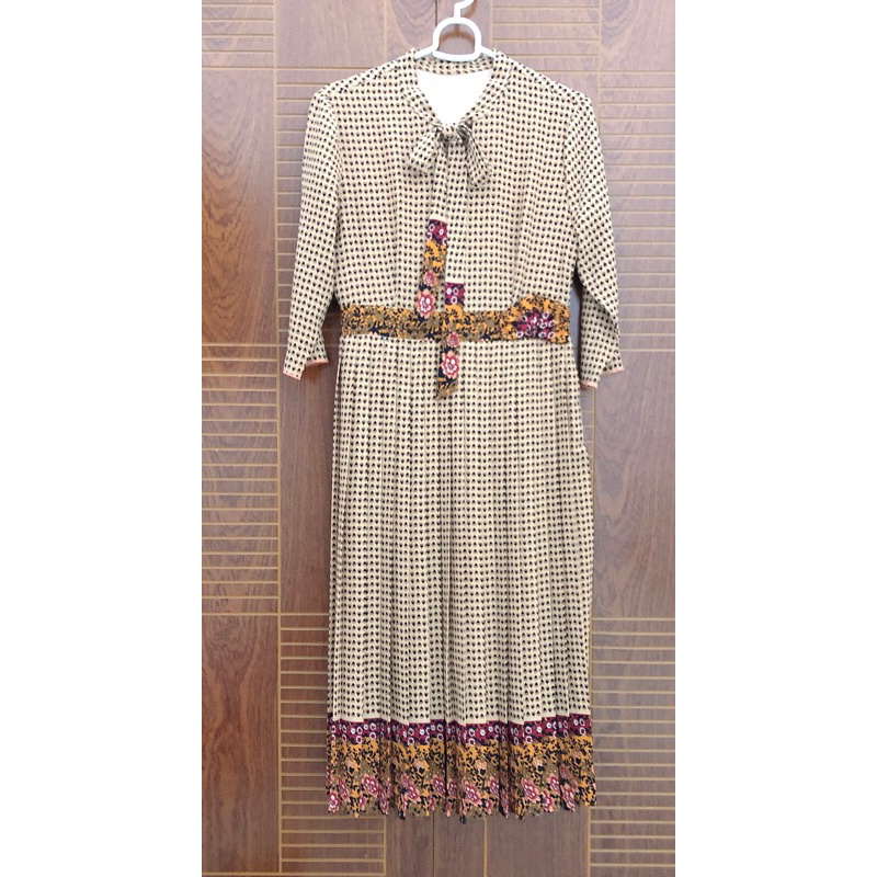 đầm xếp ly size M