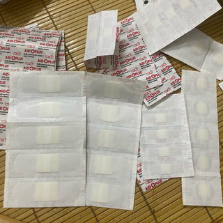 Băng Gâu Dán Các Cỡ vỉ 5 miếng