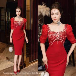 Đầm body cổ vuông đính pha lê
