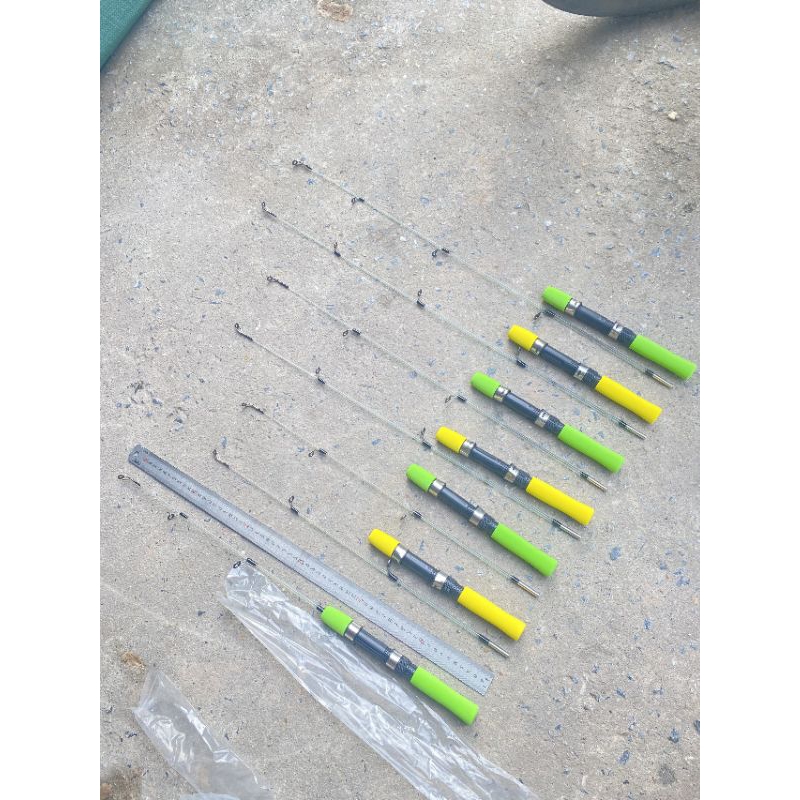 Cần câu cá tí hon - hàng cắm gốc Đặc trong. cần câu ngâm và lure cảm giác