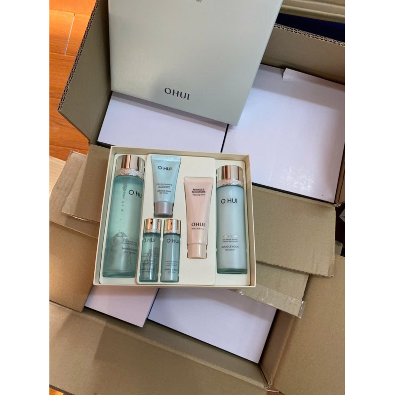Bộ dưỡng da cấp ẩm Ohui Miracle Aqua Special Set