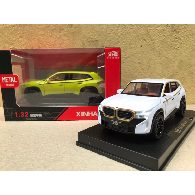 Mô hình xe BMW XM 2024  1:32