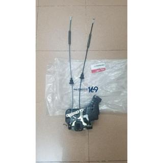 Ổ khoá ngậm cửa trước, sau xe Kia Carens 2009 - 2012 [ HÀNG CHÍNH HÃNG MOBIS ]