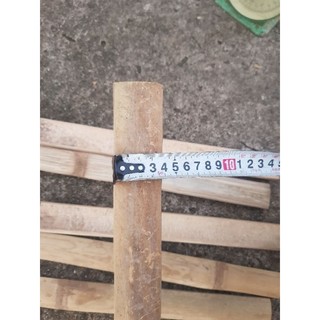 1 Thanh tre khô :  dài 40 cm , Thanh rộng : 4 cm , dày 4 - 9 ly.