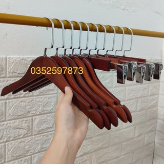 móc treo quần áo trẻ em bằng gỗ màu nâu,mắc áo em bé,có rãnh chống tuột,đầu móc dễ dàng xoay 360 độ