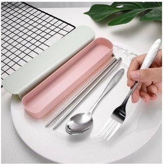 Bộ Đũa Thìa Dĩa Làm Từ Thân Lúa Mạch (màu ngẫu nhiên)