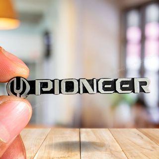 Tem - logo pioneer nhôm và nhựa cứng - dán loa - amply - giá 1 chiếc