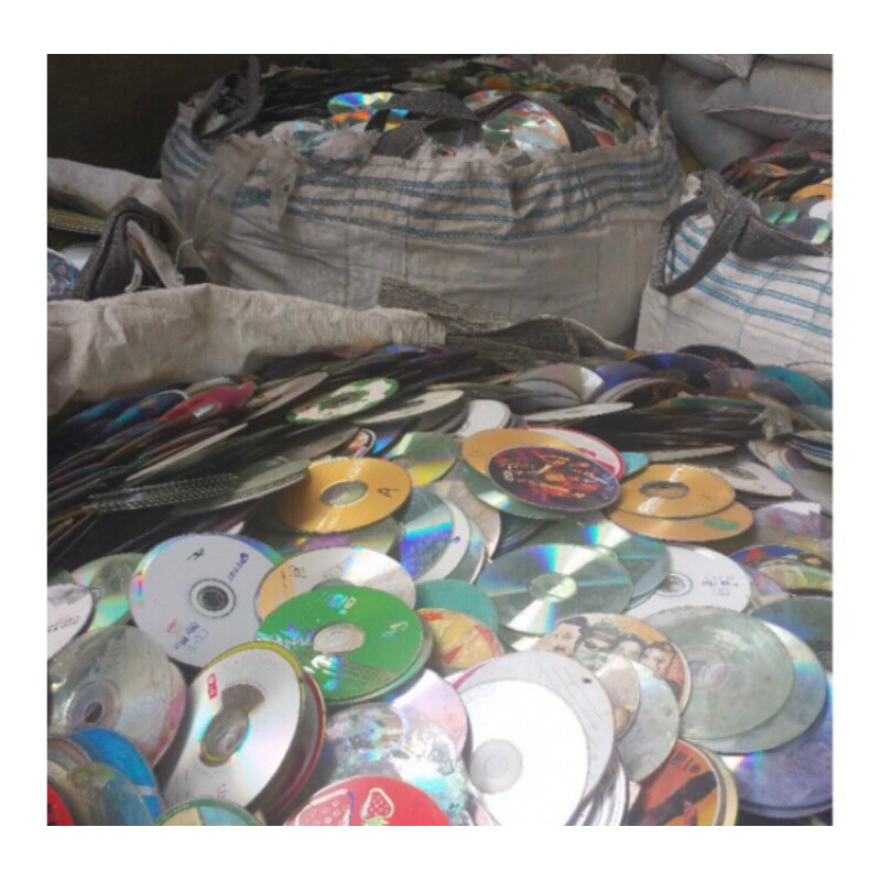 Combo 50 đĩa CD cũ hỏng làm decore, hàng thủ công