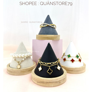 Kệ trưng bày trang sức vòng tay Quânstore79