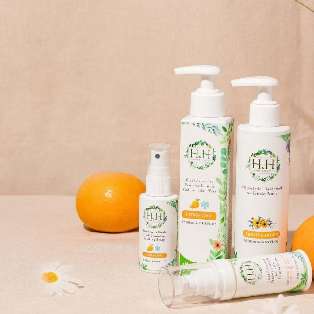 COMBO 4 SẢN PHẨM HH Dung dịch vệ sinh phụ nữ + xịt phụ khoa + kem dưỡng trắng + nước giặt nội y