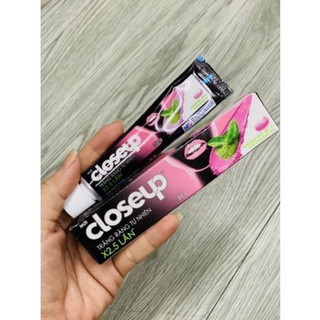 Kem đánh răng closeup hồng matcha bạc hà 30gr