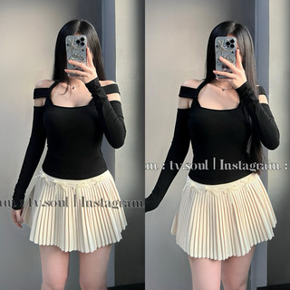 𝐓𝐕 𝐒𝐎𝐔𝐋 Áo khoét vai tay dài - Chân váy xếp li nơ