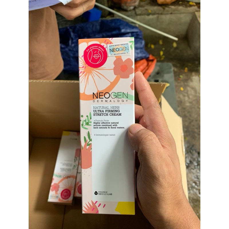 Kem Chống Rạn Da RE:P Neogen Giảm Rạn Da Bụng Đùi Săn Chắc Da Làm Mờ Sẹo Natural Herb Ultra Firming Stretch Cream 200ml
