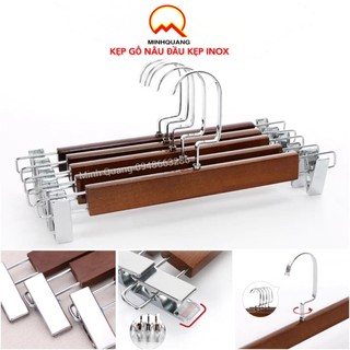 Móc treo quần áo, kẹp gỗ màu nâu người  đầu kẹp inox sáng, chuyên dùng để mắc quần-áo-chân váy,..
