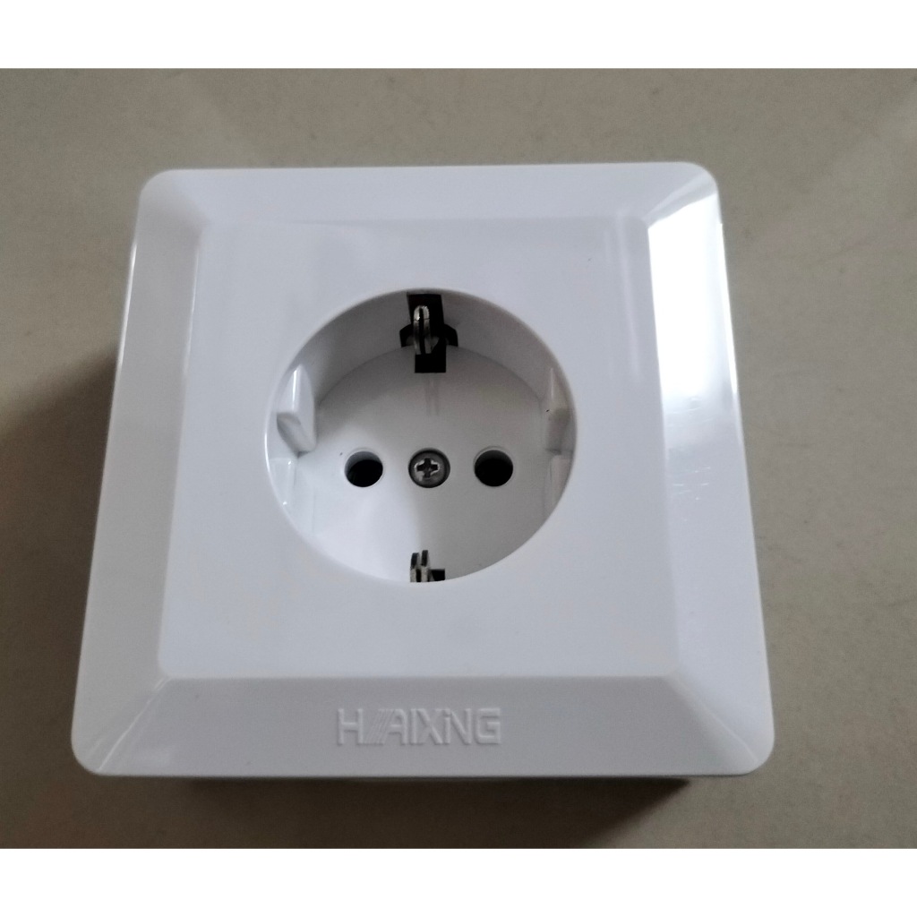 Ổ cắm đơn hàng hải CZ116PS 2P+E 250V 16A IP20 - EUROPEAN SURFACE SOCKET 1GANG 16A 2P+E WHITE IMPA 79