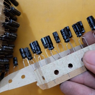 1 con tụ loa treble 35v 4.7uf