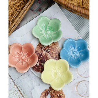 chén chấm hoa lá (gốm nhật)