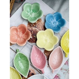 chén chấm hoa lá (gốm nhật)
