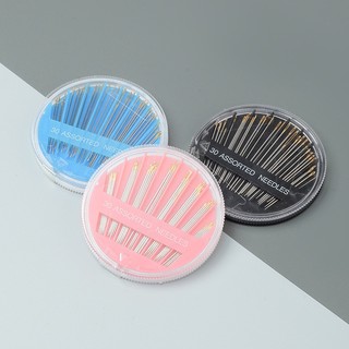 Vỉ kim khâu đuôi vàng gồm 30 kim nhiều kích cỡ