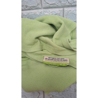 Chăn nỉ cá nhân màu xanh mint (đã qua sử dụng)