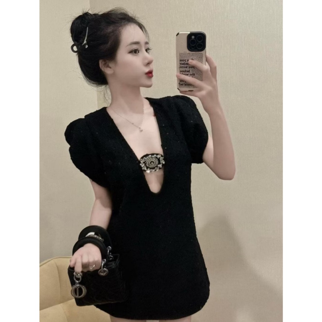  Váy dạ kim sa nữ đính đá ngực khoét sâu dáng suông rộng sang trọng quyến rũ A19 
