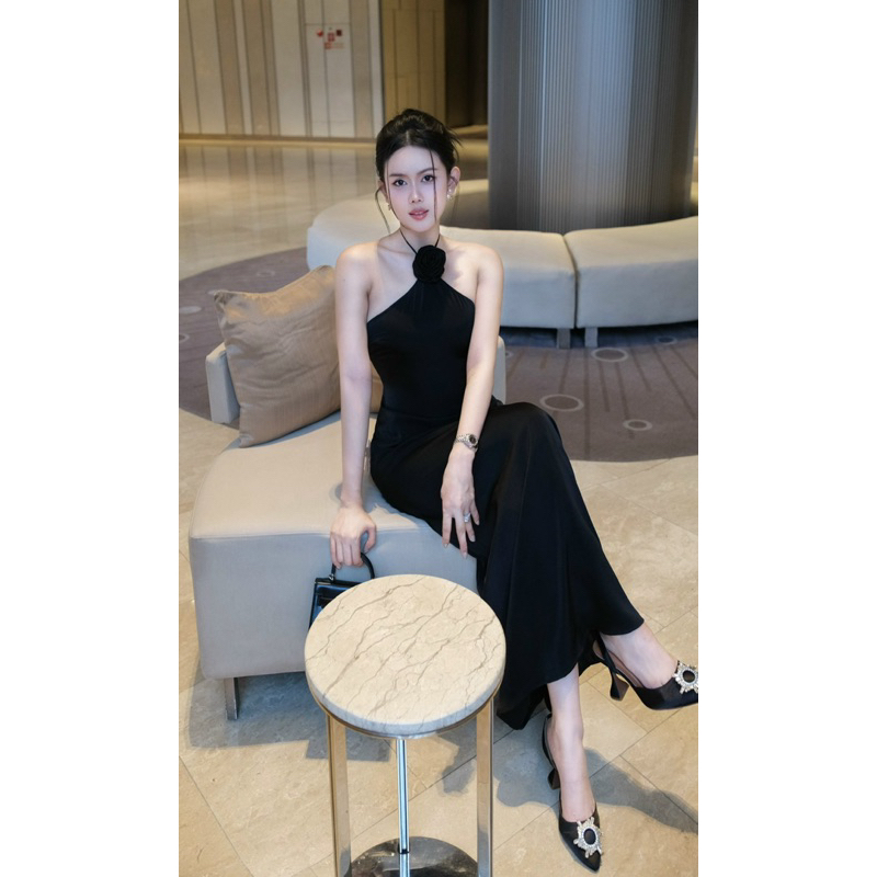 Đầm dài yếm lụa đính hoa siêu xinh