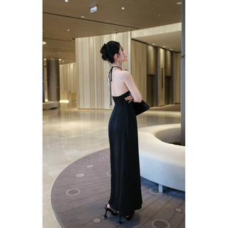 Đầm dài yếm lụa đính hoa siêu xinh
