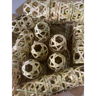 rọ heo đựng bánh