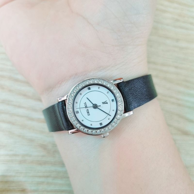 Đồng hồ nữ Yuki Torii