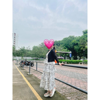 Đầm xòe 2 dây hoa nhí màu đen