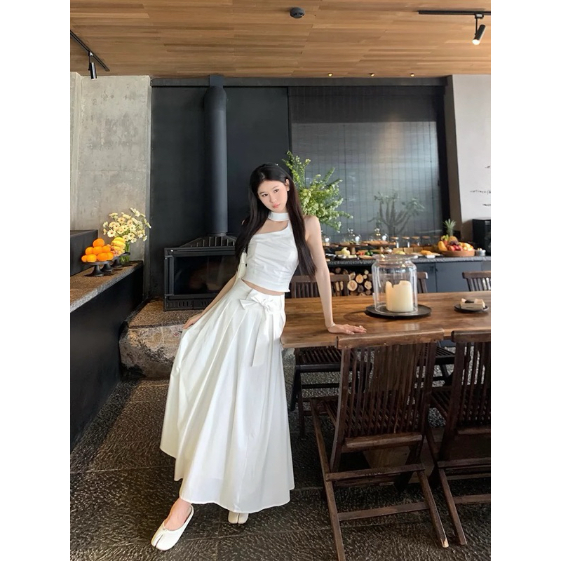 Set váy cổ yếm đi biển, set váy phối chân váy dài, váy trắng đi biển xinh xắn