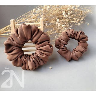 2N Silk Scrunchies- Buộc tóc lụa tằm ướt màu nâu choco mềm mại bảo vệ tóc