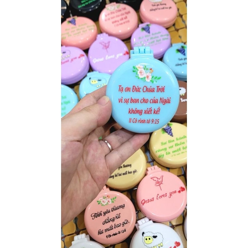 Gương gấp gọn