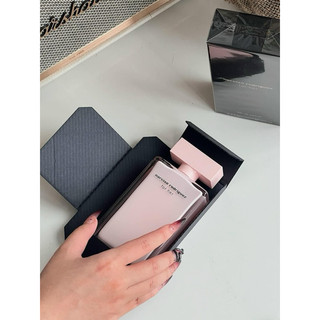 Nước hoa nữ 𝐍𝐚𝐫𝐜𝐢𝐬𝐨 𝐑𝐨𝐝𝐫𝐢𝐠𝐮𝐞𝐳 𝐅𝐨𝐫 𝐇𝐞𝐫 𝐄𝐃𝐏 100ml