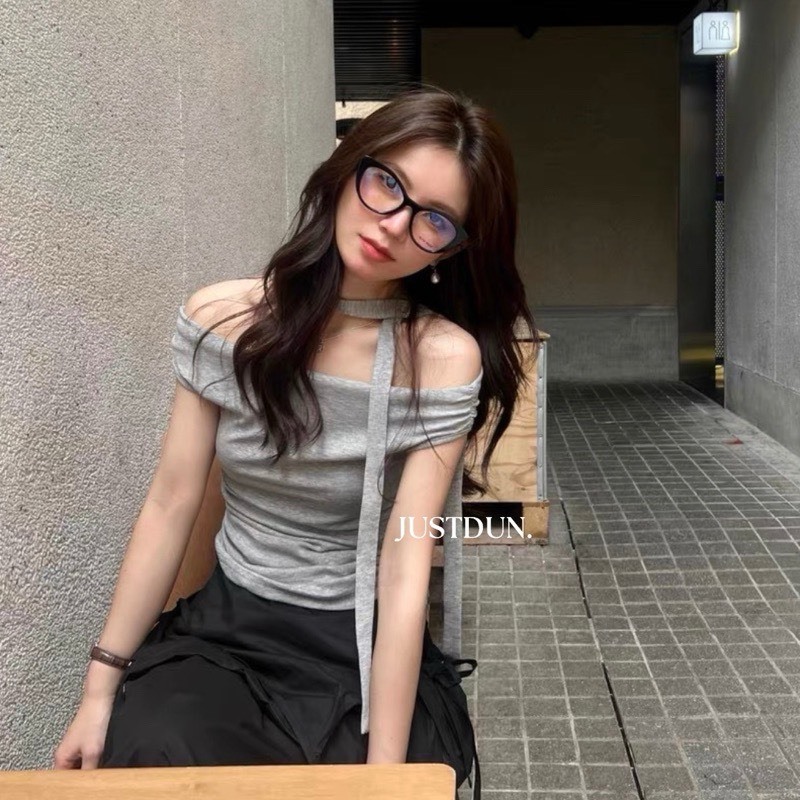 Áo Thun Cotton Nữ Trễ Vai Kèm Dây, Áo Thun Nữ Chất Cotton Loại 1 Dầy Dặn Mềm Mịn Mát Co Giãn Lên Form Xinh MA856 | BigBuy360 - bigbuy360.vn