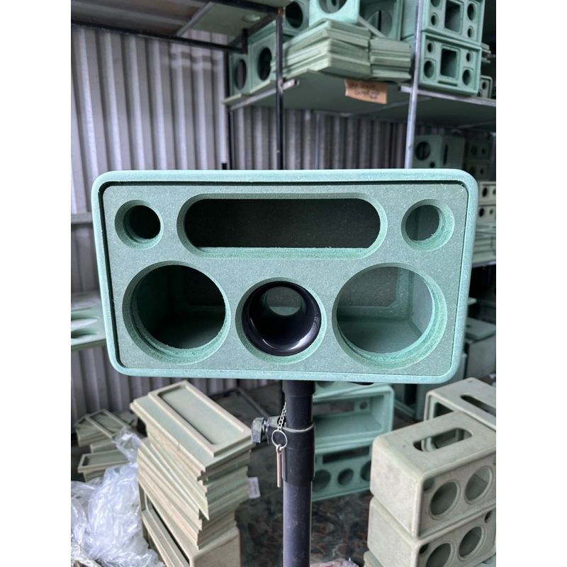 Thùng loa, box loa mẫu bb2  thông hơi mặt trước kt: 370x215x195( tặng kèm T. Hơi)