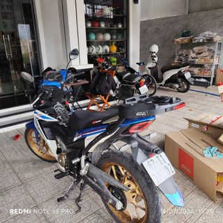 Baga GIVI Winner/X chính hãng, phát hiện hàng nhái đền X10 tiền mua hàng.
