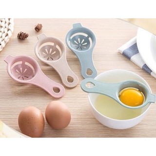 Dụng cụ tách lòng đỏ trứng gà