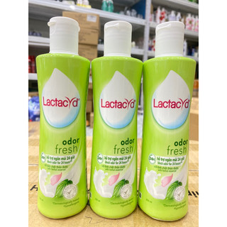 Dung dịch vệ sinh phụ nữ Lactacyd chai lớn 250ml