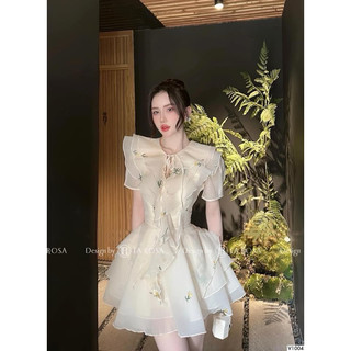 ĐẦM VOAN NUDE THÊU HOA CỔ BÈO TẦNG THẮT NƠ (KÈM VIDEO HÌNH THẬT)