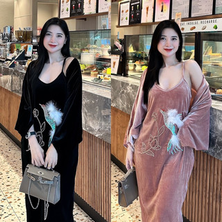 Váy nhung 2 dây thêu chim lông vũ dáng dài